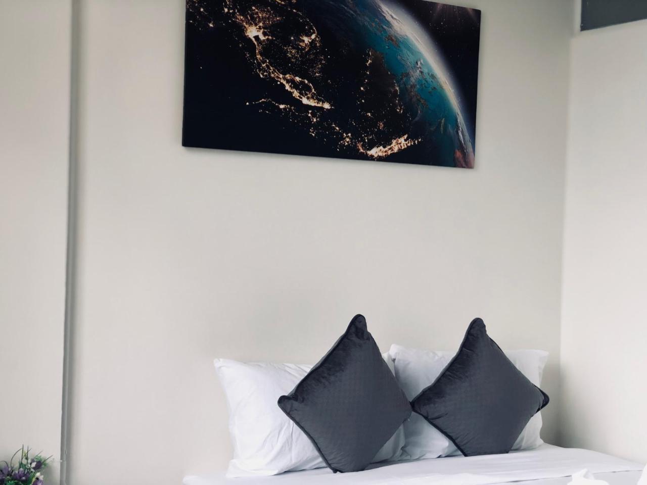 Lis Nimman Hotel Chiang Mai Ngoại thất bức ảnh